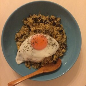 グリーンカレーペーストで❀辛ウマ炒飯